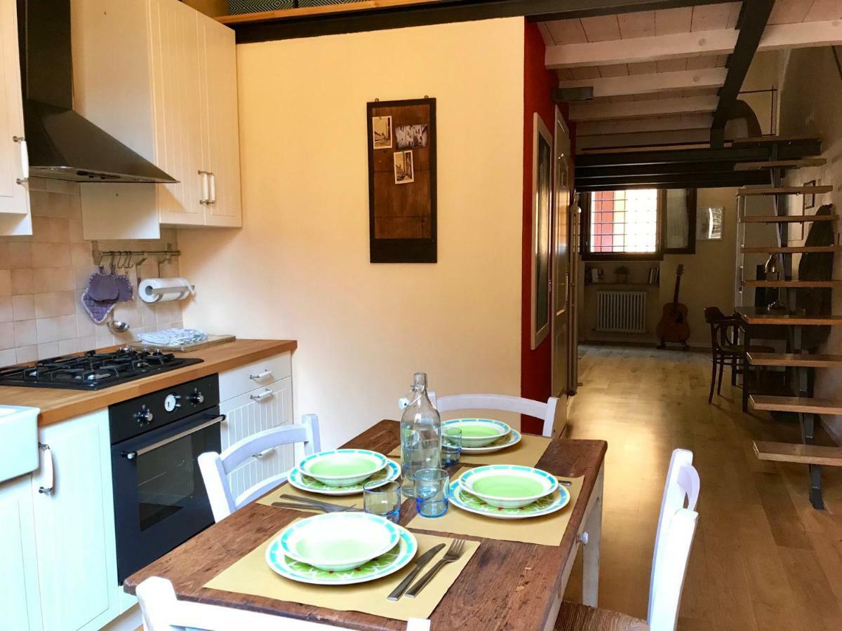 Ferienwohnung The Pianist S House In The Heart Of Bologna Exterior foto