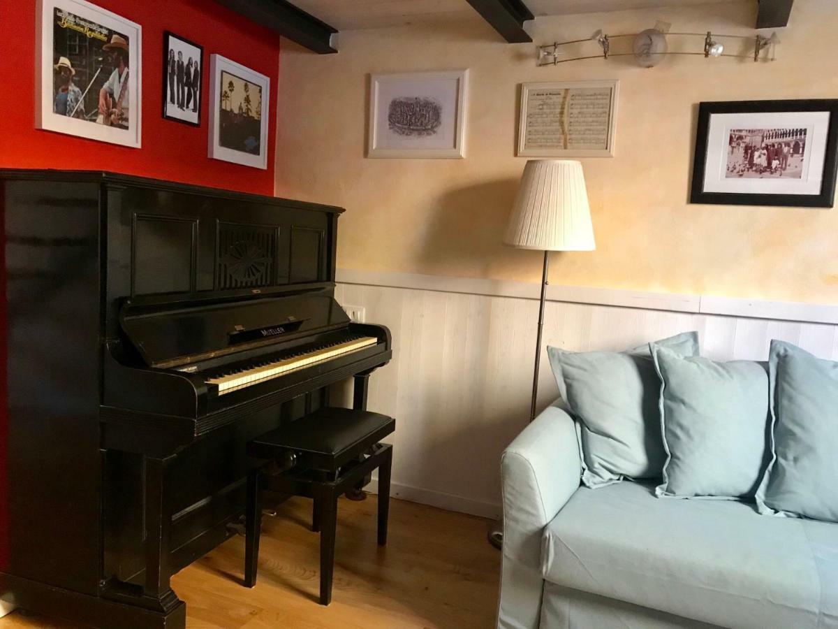 Ferienwohnung The Pianist S House In The Heart Of Bologna Exterior foto