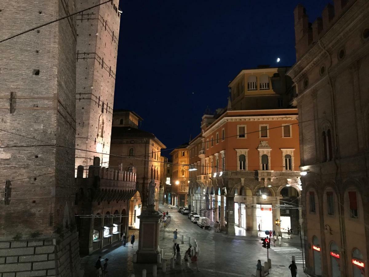 Ferienwohnung The Pianist S House In The Heart Of Bologna Exterior foto